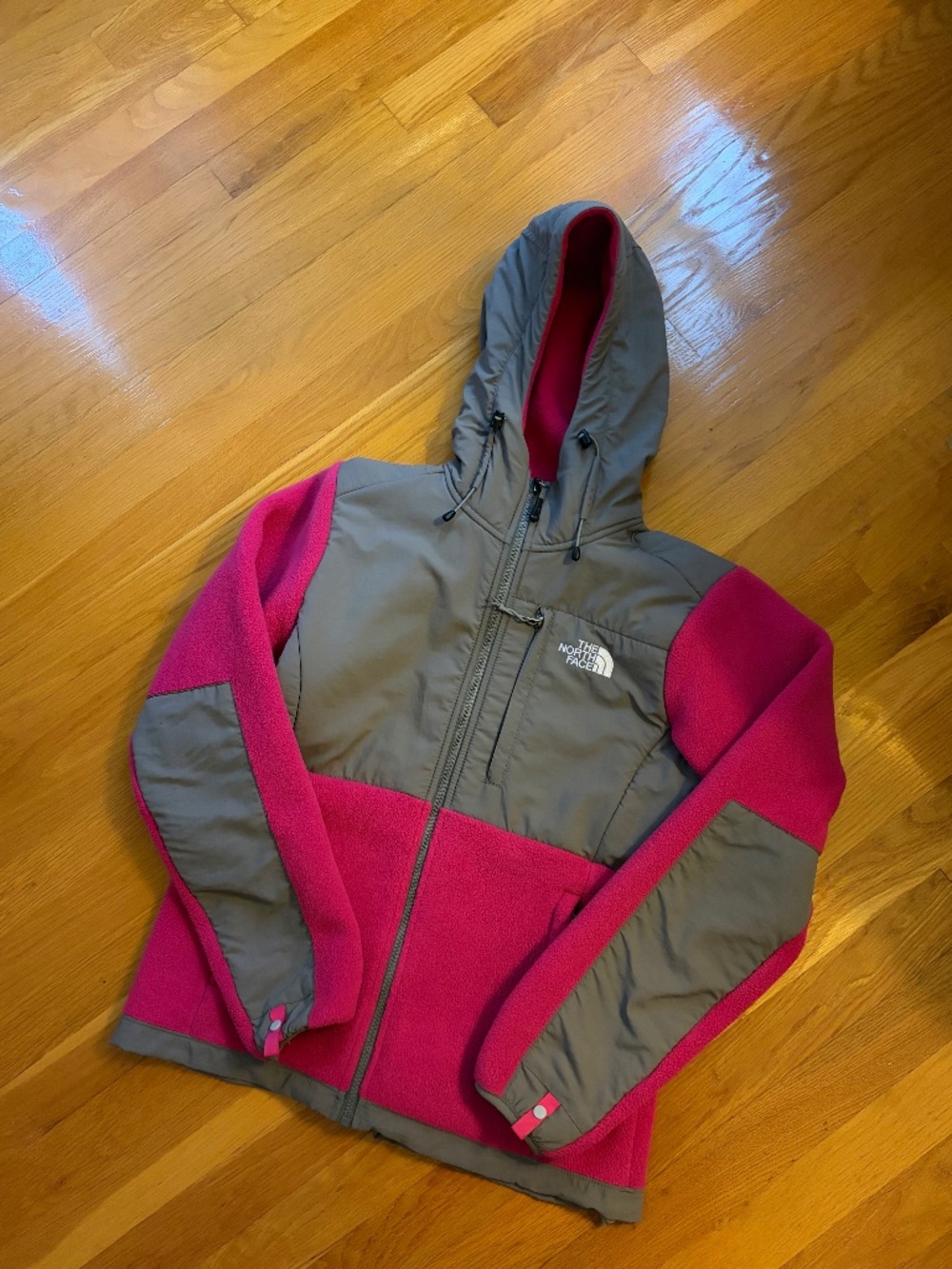 The North Face Women's Denali Hooded Fleece Jacket in pink and gray size small